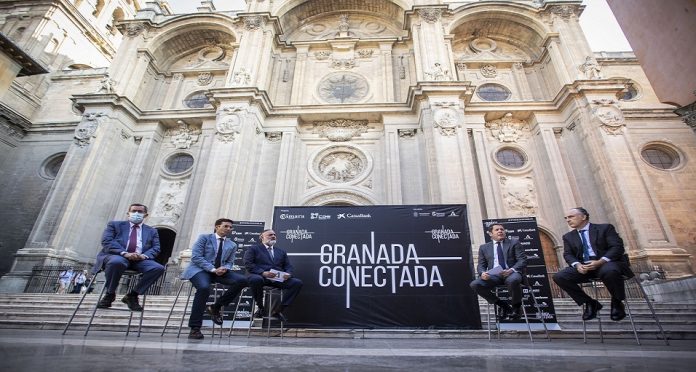 Presentacion de Granada Conectada en la plaza de las Pasiegas